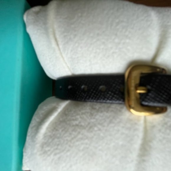 NEW Kate Spade Black Bowtie Watch w/New Battery & 4 Extra Batteries